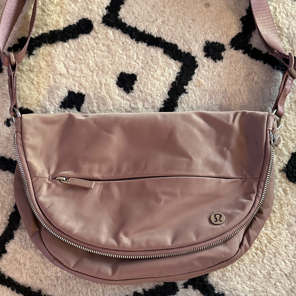 Lululemon Athletica Dusty Pink Shoulder Bag - Picture 2 of 5